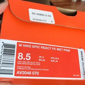 nike epic react gold